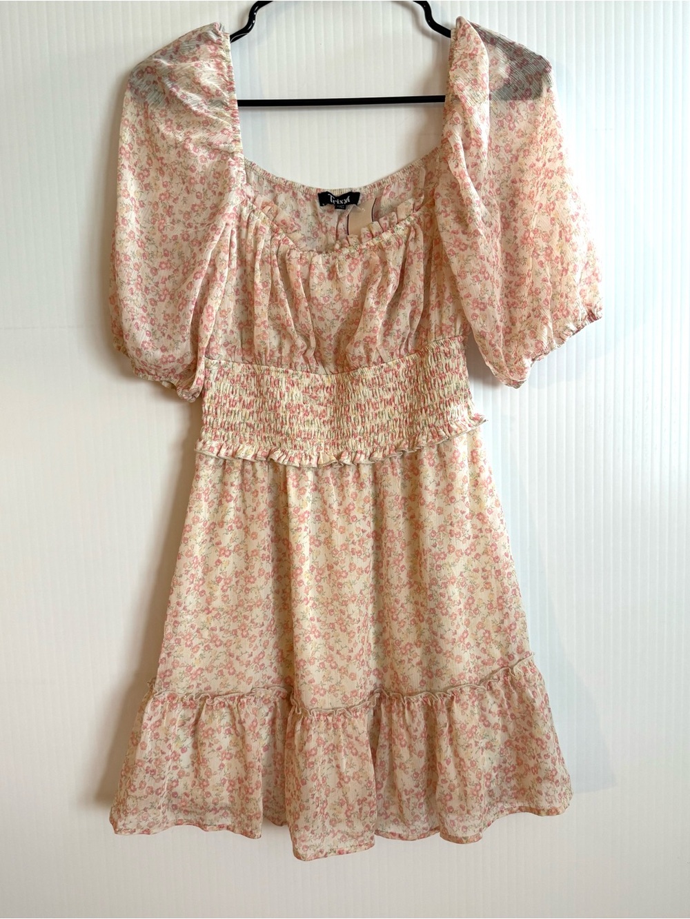 Trixxi Pink Floral Puff-Sleeve Smocked Mini Dress